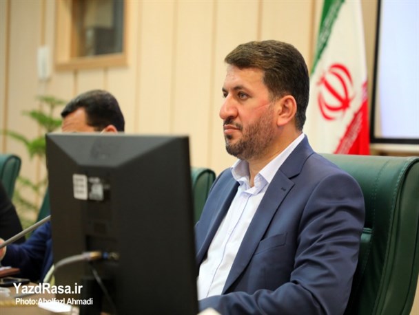 رفتار مسئولان استان یزد با اجرای شعار سال نباید تشریفاتی باشد/ جلوی سوء استفاده شرکت‌های غیرواقعی دانش بنیان گرفته شود