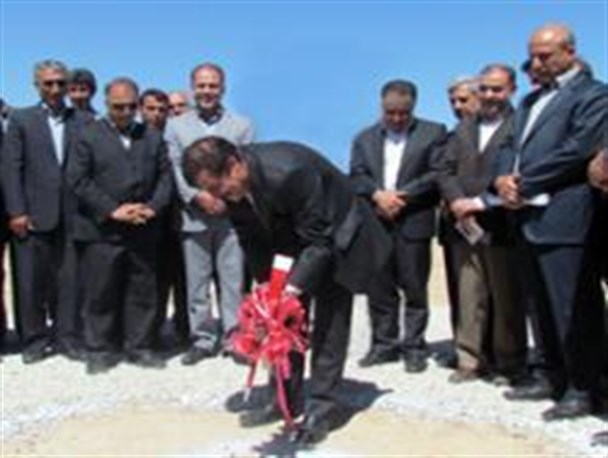 کلنگ احداث فاز اول ترمینال بین المللی فرودگاه ایلام به زمین زده شد