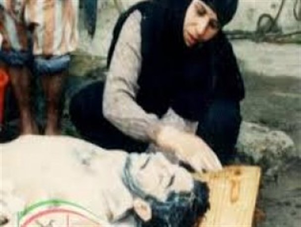 مادران شهدا اسوه صبر در جامعه هستند