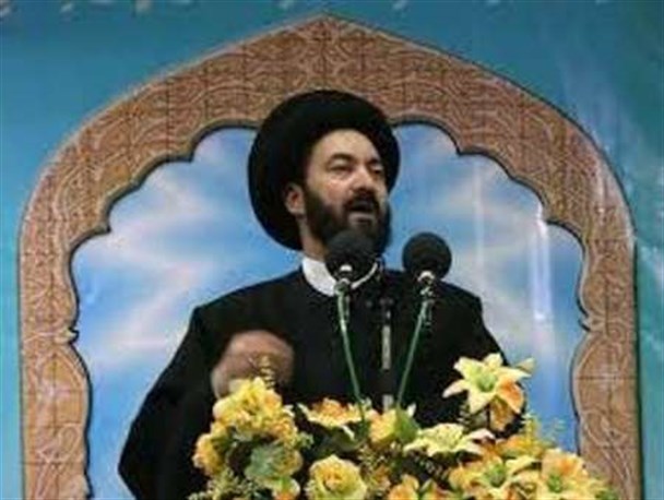 انتقاد امام جمعه اردبیل از تأخیر در پروژه‌های پتروشیمی و راه آهن/ تولیت حرمین شرفین به کشورهای اسلامی واگذار شود