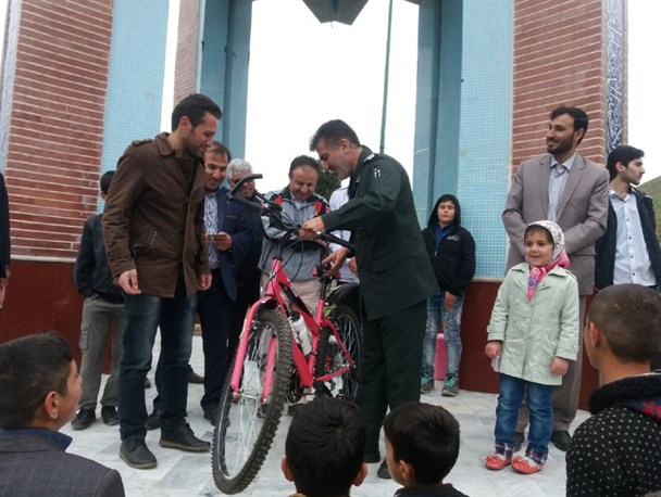 همایش پیاده روی خانوادگی در گرمی برگزار شد