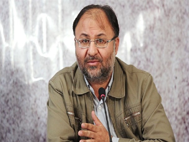 دشمنان می‌خواهند عزت را از ملت ایران بگیرند