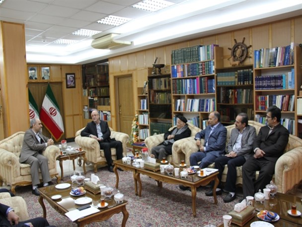 بازدید رئیس انجمن آثار و مفاخر فرهنگی کشور از دانشگاه گیلان