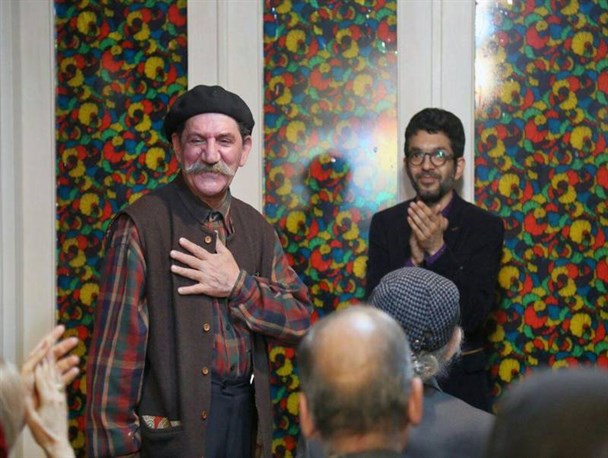 حمید جبلی سوار بر جشنواره چرخ و فلک کودک و نوجوان شد