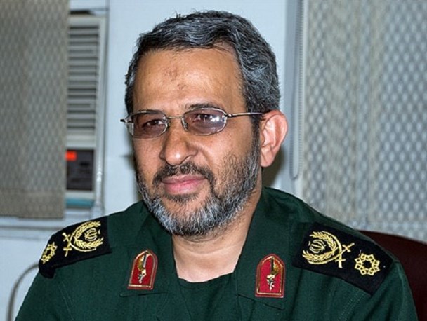 برخی ها سر سفره انقلاب نشسته اند اما انقلابی عمل نمی کنند/ تبعیت از ولی فقیه تداوم راه شهدا است
