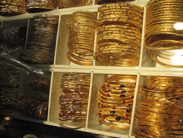 تنها کارخانه طلاسازی خراسان جنوبی پس از 10 سال تعطیلی همچنان خاک می خورد/ بی توجهی به سرمایه گذاران بومی در کنار پهن کردن فرش قرمز برای خارجی ها