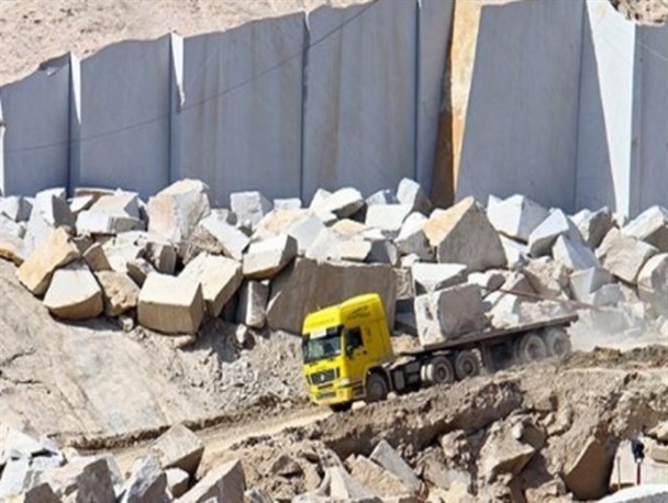 کوه ها در بوکان ایستاده می میرند