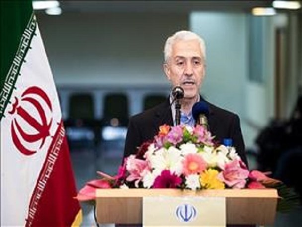 جوانان فارغ‌التحصیل فاقد شغل مناسب هستند/ مسئولان فکری به حال اشتغال‌زایی کنند/ آموزش مهارت به دانشجویان در اولویت وزارت علوم