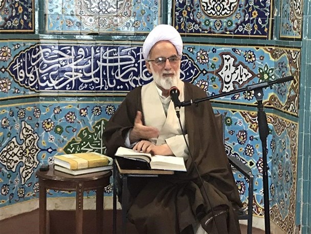 نگهداری و احیای واحدهای تولیدی اولویت اصلی مسئولین باشد/ می‌توان با افزایش صادرات در مقابل تحریم نفت آمریکا ایستاد