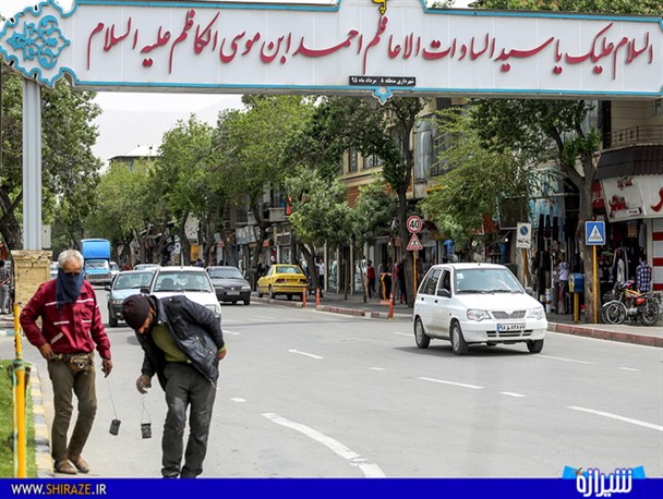 متکدیان چهارراه ها را به قُرق خود درآوردند/ کاسبی پشت چراغ قرمز با دود اسپند!