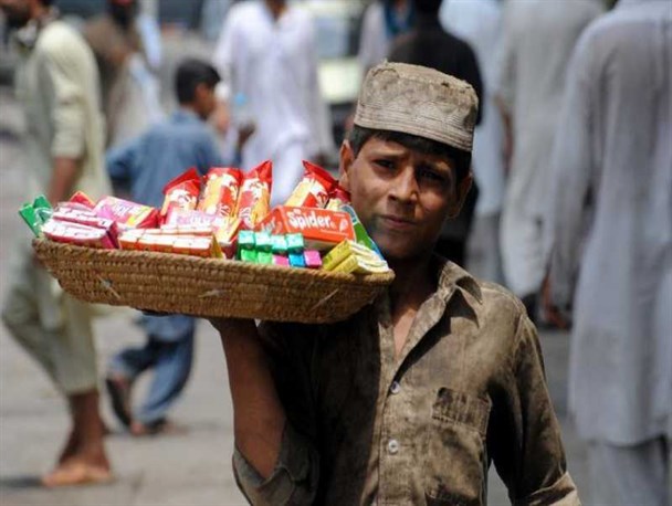 متاسفانه ۹۰ درصد متکدیان شهر کرج اتباع بیگانه هستند/ مرکز شیخ آباد برای کودکان کار راه‌اندازی شد