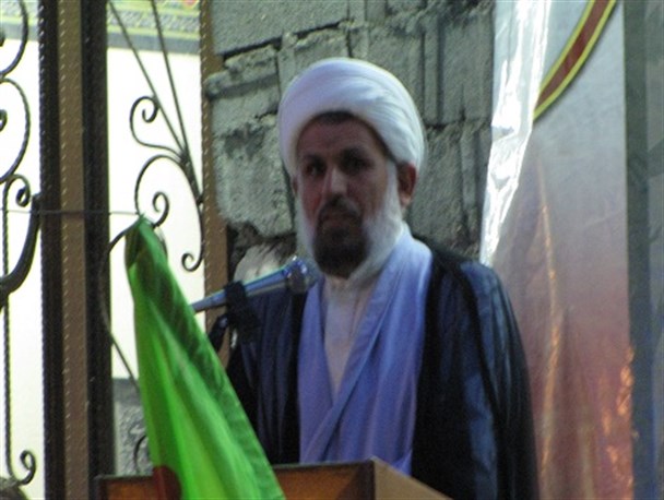 امام جمعه جم: اگر مسئله ای پیش بیاید اولین کسی که فداکاری میکند رئیس جمهور است