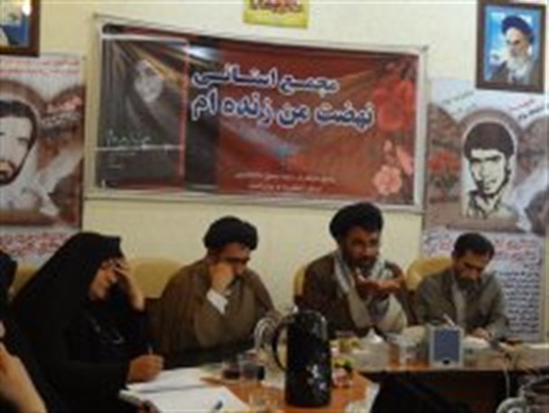 زنان باید خود را در همه صحنه باور کنند/زن ایرانی و مسلمان باید در جهان برند سازی شود