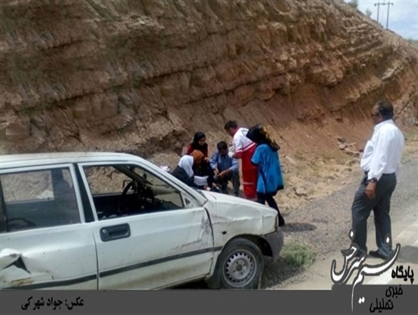 برخورد پراید با تخته‌سنگ در جاده سرخس یک مجروح برجای گذاشت+عکس