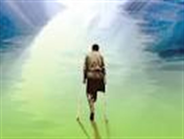 رمز "الله اکبر" معجزه می‌کرد/ با دست خالی جنگیدیم/ دشمن در کمین جوانان ایرانی است