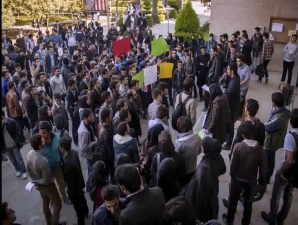 آزادی به سبک مدعیان «زنده‌باد مخالف من» در دانشگاه انوشیروانی بابل/ کسانی که هنوز در حال‌و‌هوای خامی خود مانده‌اند!+عکس