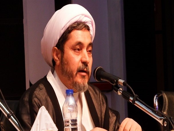 دانشگاهیان باید جامعه را درست کنند/ تاکنون با تنگ نظری کار کرد‌ه ایم