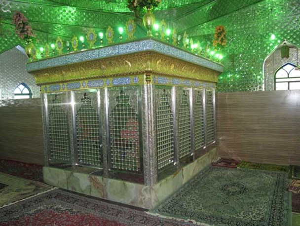 آستان مقدس امامزادگان طاهر و مطهر(ع) در ساروق + عکس