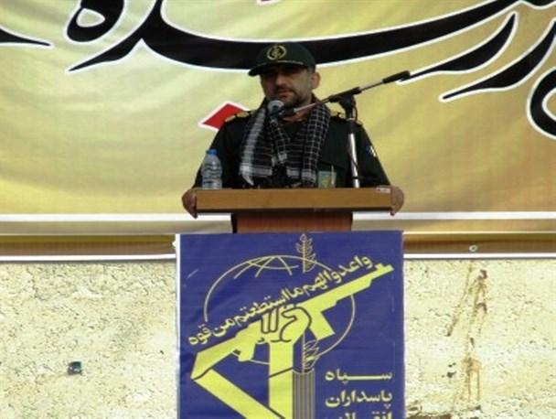 امروز موشک های سپاه قلب و ذهن دشمن را به آتش می کشد/با گروه های جهادی به فقر حمله کرده ایم