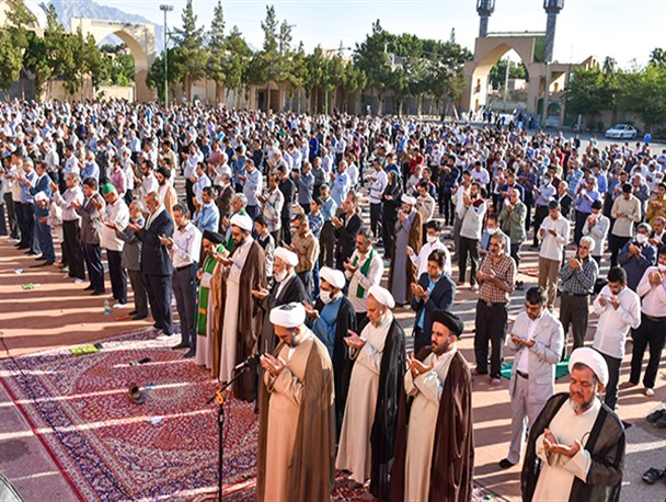 نماز عید بندگی در شهرستان مهریز برگزار شد