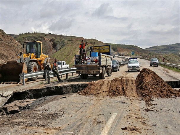 علل نشست‌ محور خندقلو/ لزوم الحاق جاده گلستان شهر به محدوده بجنورد