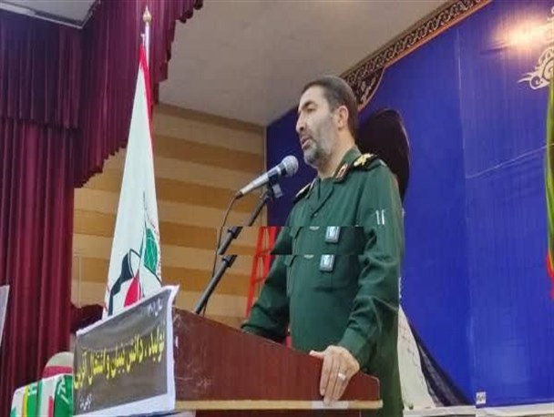 امروز دشمن در جنگی ترکیبی در حال نا امید کردن مردم است+تصاویر