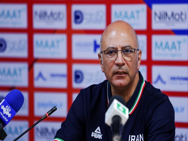 ارمغانی: بسکتبال بازی اشتباهات است؛ در زمین جان می کنیم/ بسکتبالیستی که به درد ما نخورد، یک رگه هم باشد دعوت نمی‌شود