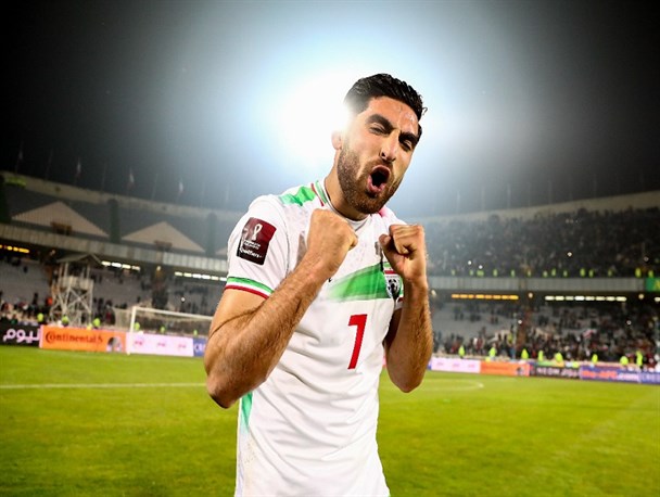 وثیقه 30 میلیونی برای کاپیتان تیم ملی/ وزیر ورزش پیگیر رفع مشکل خروج از کشور جهانبخش