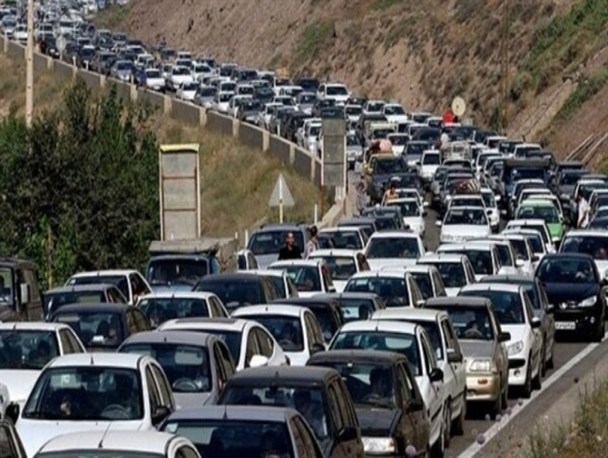 عملکرد وارونه مردم؛ سفرهایی در اوج «آلودگی‌هوا»/ خوش‌گذرانی عده‌ای که بار مضاعفی‌ست بر دوش دیگران!