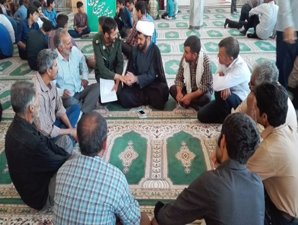 حضور منسجم حلقات صالحین بسیج سرایان در نماز جمعه