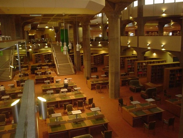 ساعت ارائه خدمات در کتابخانه ملی ایران افزایش یافت