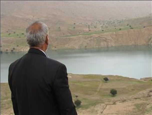 خانزاده ای که سیگار فروش شد