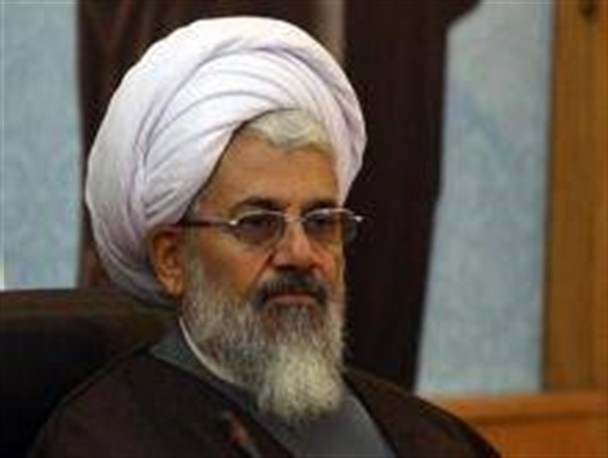 مردم ایران در سایه ولایت فقیه در آرامش کامل زندگی می کند
