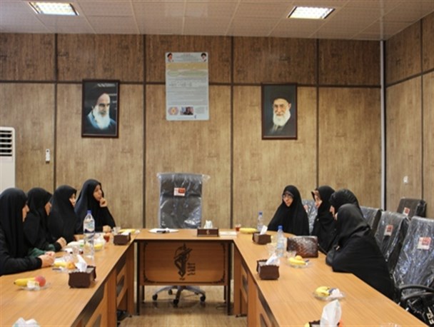آثار نقش زنان شهرستان قرچک در دفاع مقدس گردآوری می شود