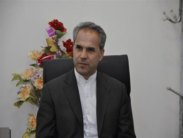 کاشت بیش از ۶۰ هزار اصله درخت در بناب برای جلوگیری از پخش ریزگزدهای دریاچه ارومیه