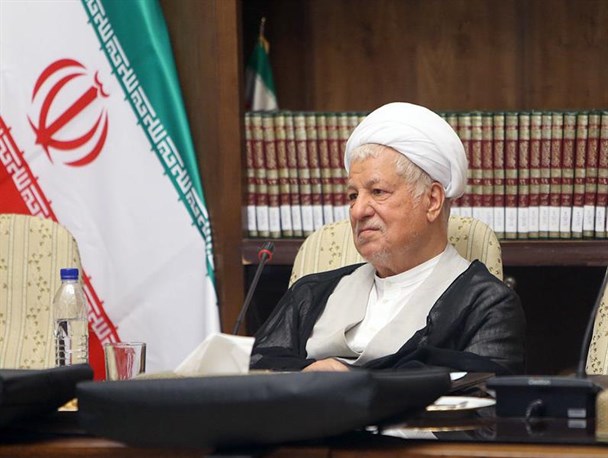 سکوت سنگین هاشمی در مواجهه با حقوق‌های نجومی!