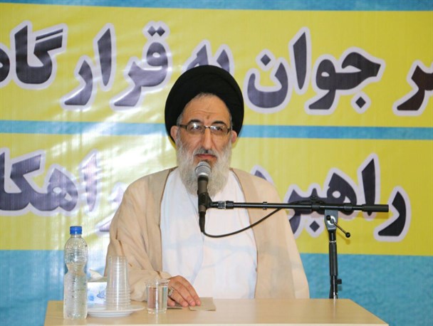کج روی برخی مسئولین دیانت مردم را نشانه رفته است/ فردیس البرز کوچک است