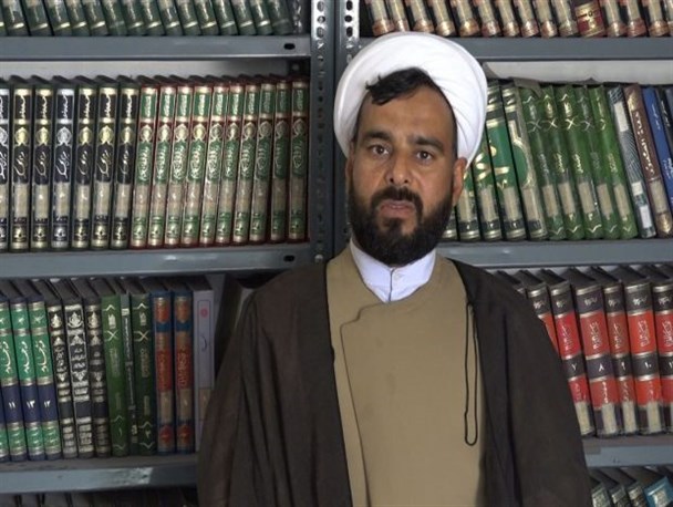 نماز جمعه یک نهاد عبادی و سیاسی است/ اکنون این فریضه در بیش از ۹۰۰ نقطه از کشور برگزار می گردد
