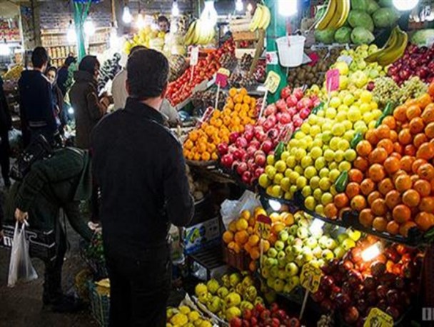 مزه تلخ گرانی میوه در کام مردم/ از هویج ۱۸ هزار تومانی تا انبه ۴۵ هزار تومانی