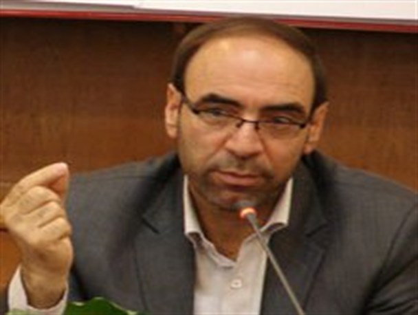 انتقاد فرماندار بناب از طولانی شدن مطالعات شهرک دامپروری بناب