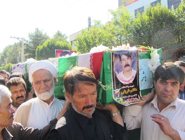 تشییع پیکر شهید مدافع حرم در دلیجان+تصاویر