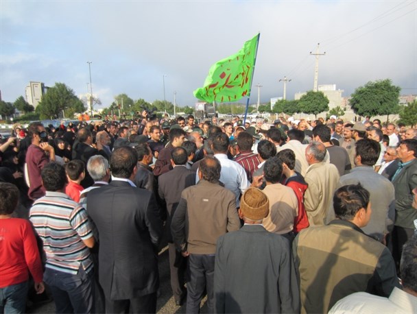 استقبال باشکوه مردم نمین از پرچم متبرک حرم رضوی