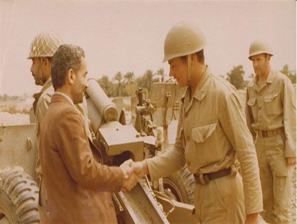 تصاویر منتشر نشده شهید رجایی در جبهه