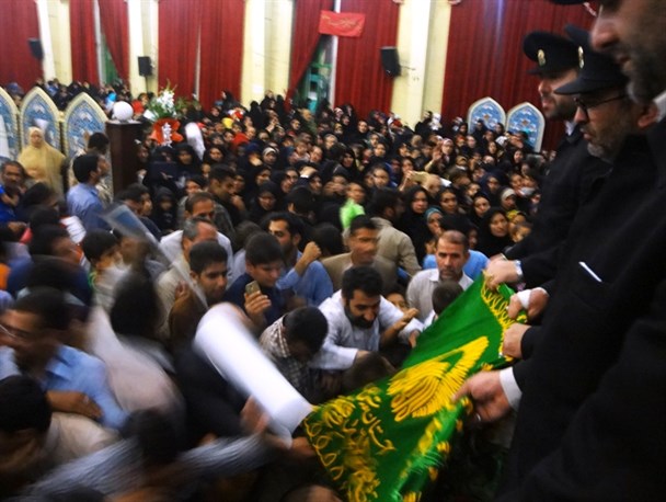 جشن بزرگ میلاد امام رضا(ع)در حسینیه ثارالله یاسوج برگزار شد+تصاویر