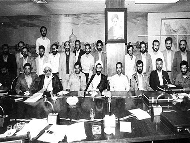 «ستادهای استقبال مردمی» از رجایی تا روحانی