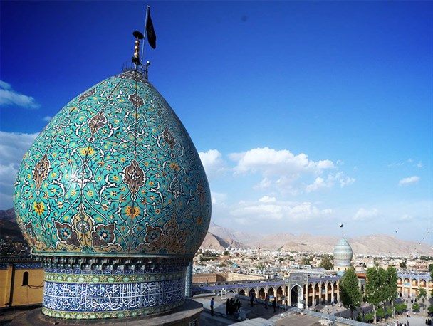 چرا گنبد فعلی حرم شاهچراغ (ع) دقیقا بر روی ضریح مطهر نیست؟