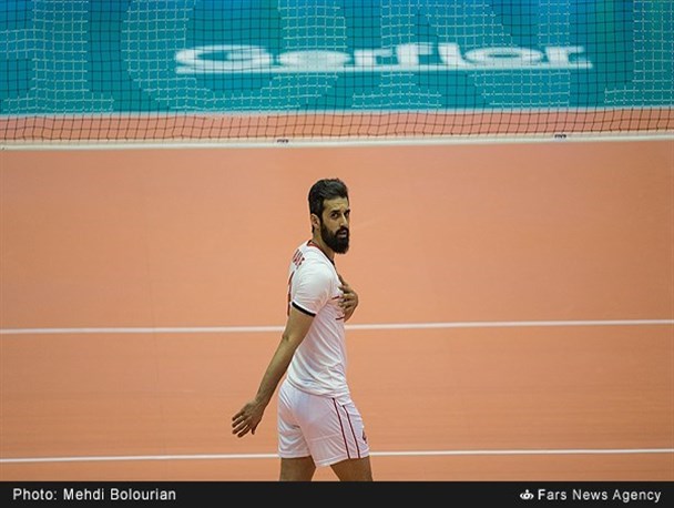 معروف: منتقدین تیم ملی سواد زیادی ندارند!