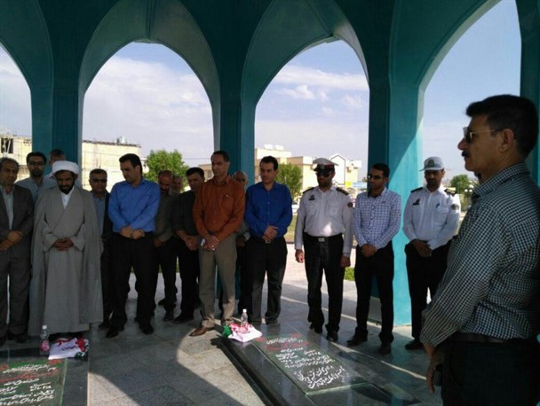 تجدید پیمان مسئولان شهرستان خنج با شهدا