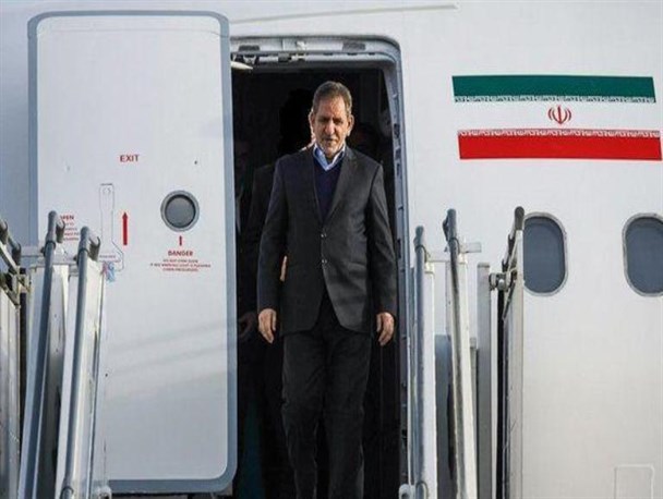 معاون اول رییس جمهور وارد فرودگاه شاهرود شد