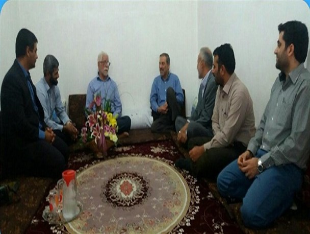 دیدار مدیرعامل نیروگاه رامین با خانواده شهید مدافع حرم "حاج نادر حمید"